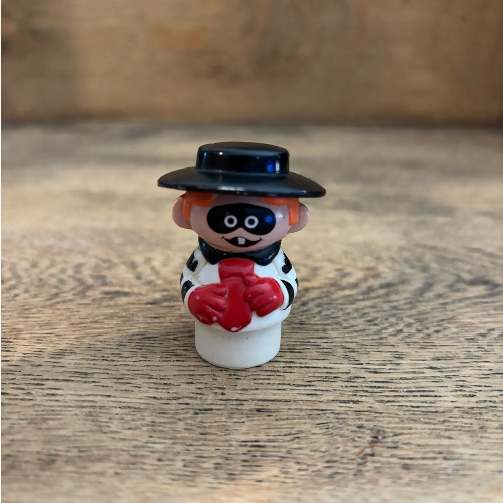 Vintage Fisher Price Little People
#2552 McDonalds Hamburglar
Figure RARE